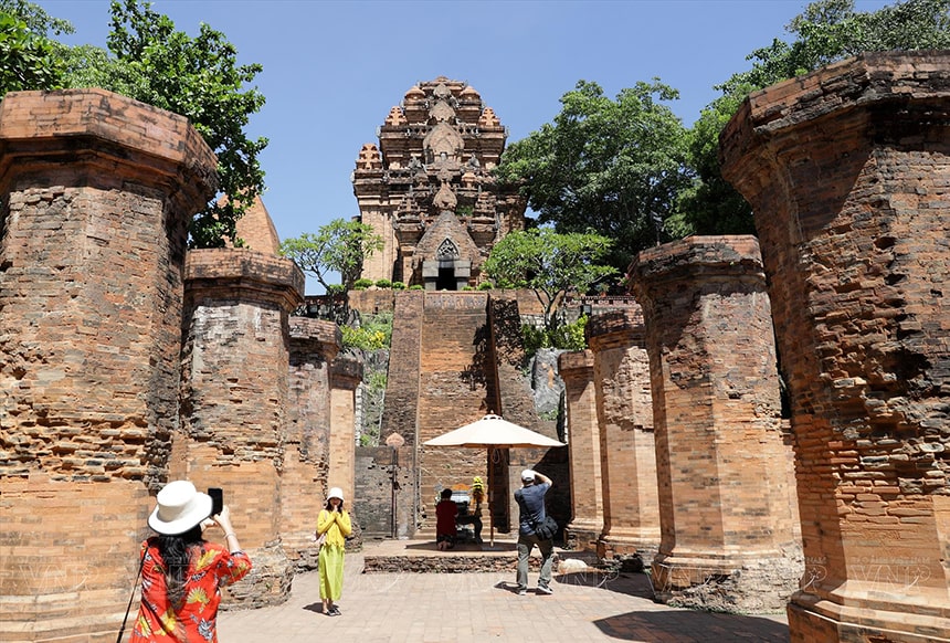 1 ngày ở nha trang nên đi đâu